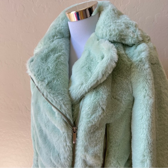 BCBGMAXAZRIA $338 “Violet” Faux Fur Moto Jacket In Pistachio Size XS - Picture 8 of 17